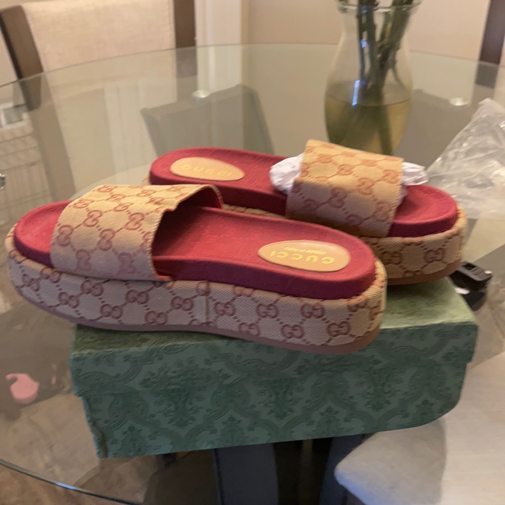 Gucci slides